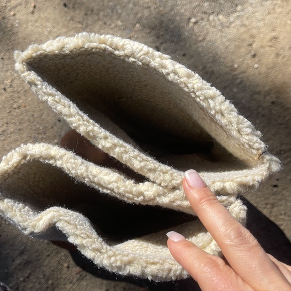 Brown boots size 9 warm - Picture 2 of 3